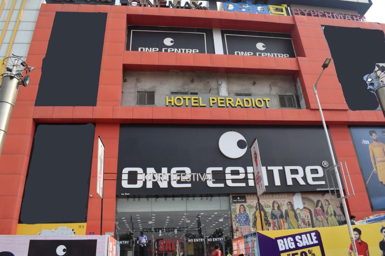 Hotel Peradiot Ahmedabad Eksteriør billede