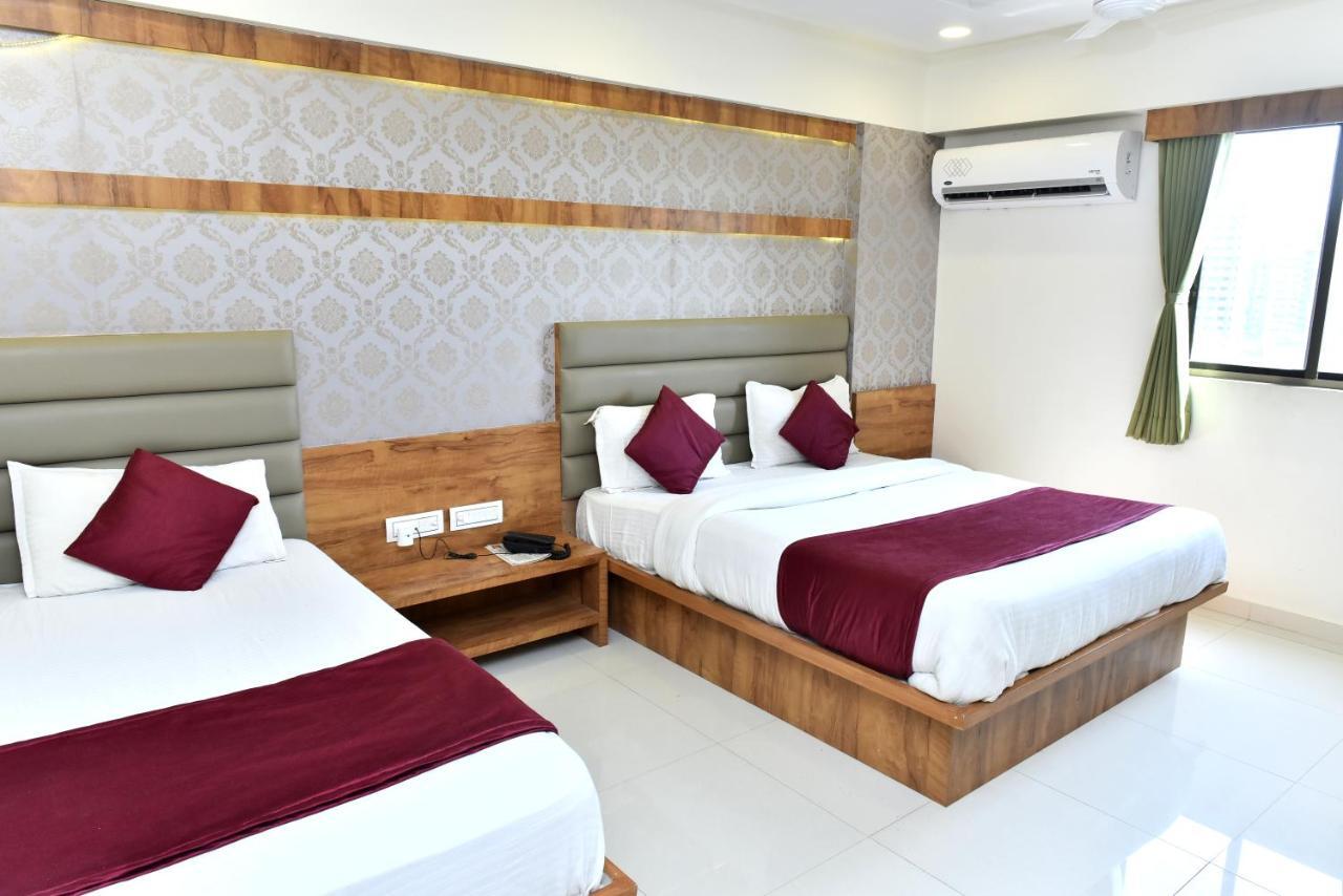 Hotel Peradiot Ahmedabad Eksteriør billede